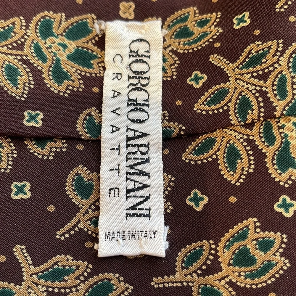 Giorgio Armani Cravette Vintage Men’s Silk Tie. Burgandy w/flowers. EUC